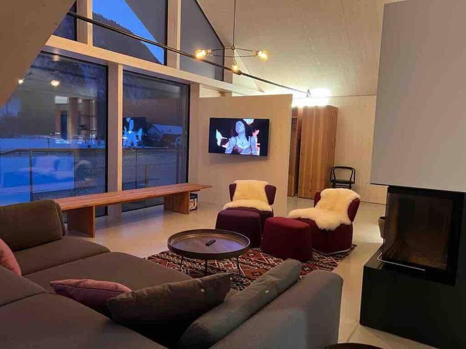 Urban Alpine Penthouse With Lake View Maurach  Esterno foto