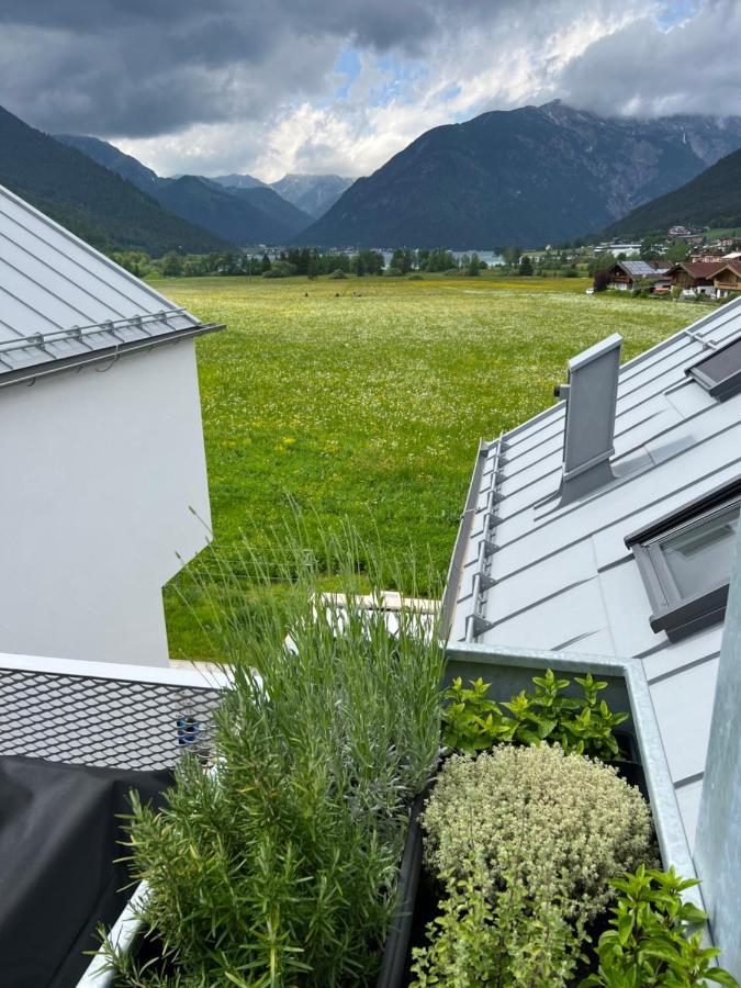 Urban Alpine Penthouse With Lake View Maurach  Esterno foto