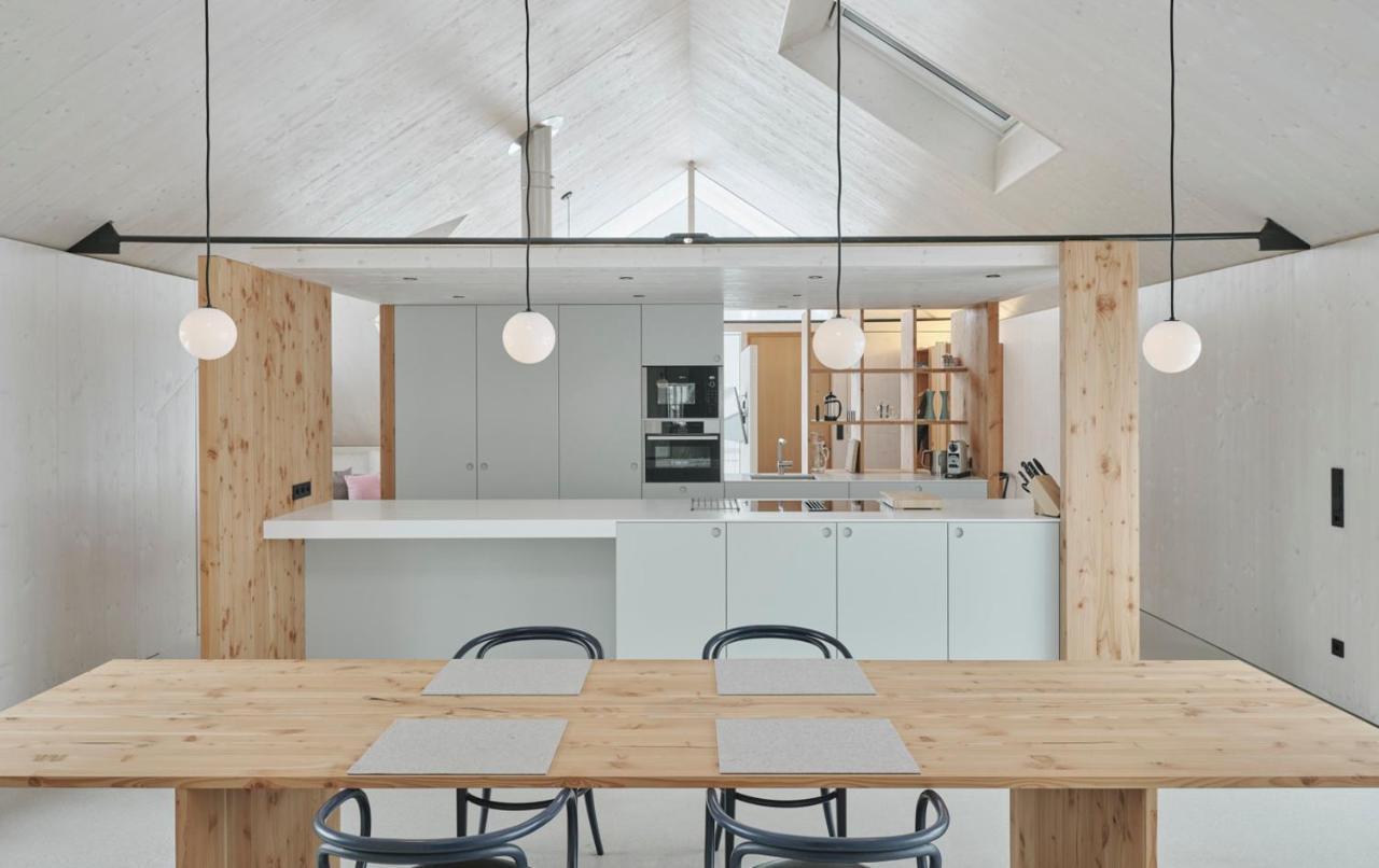 Urban Alpine Penthouse With Lake View Maurach  Esterno foto