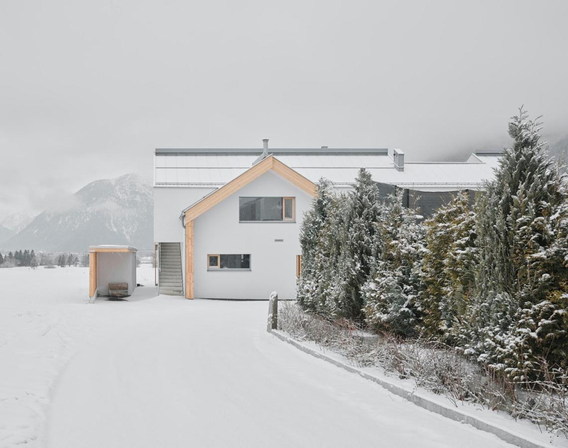 Urban Alpine Penthouse With Lake View Maurach  Esterno foto