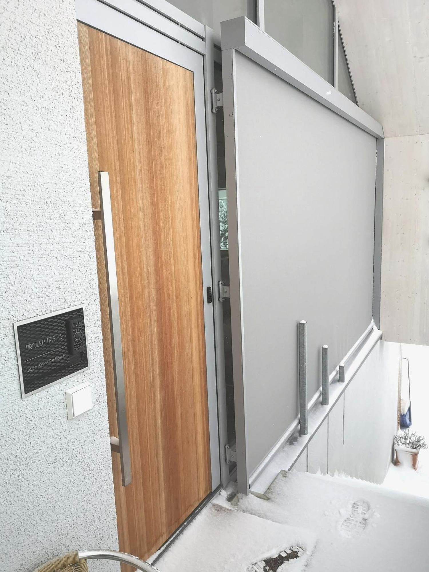 Urban Alpine Penthouse With Lake View Maurach  Esterno foto