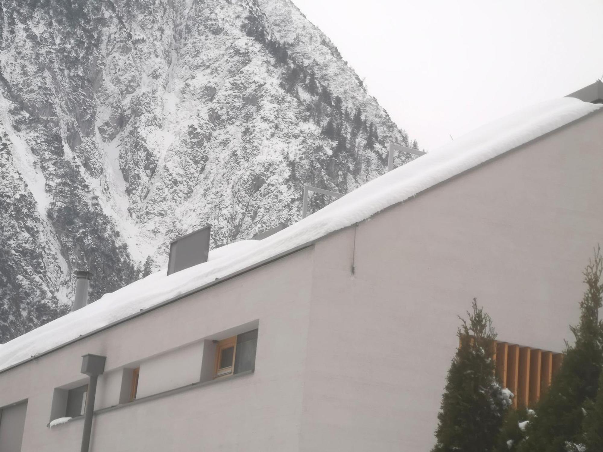 Urban Alpine Penthouse With Lake View Maurach  Esterno foto